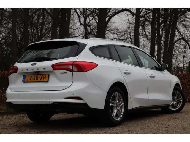 Ford Focus Wagon 1.0 EcoBoost Hybrid Edition Business | Camera | Carplay | Navi |