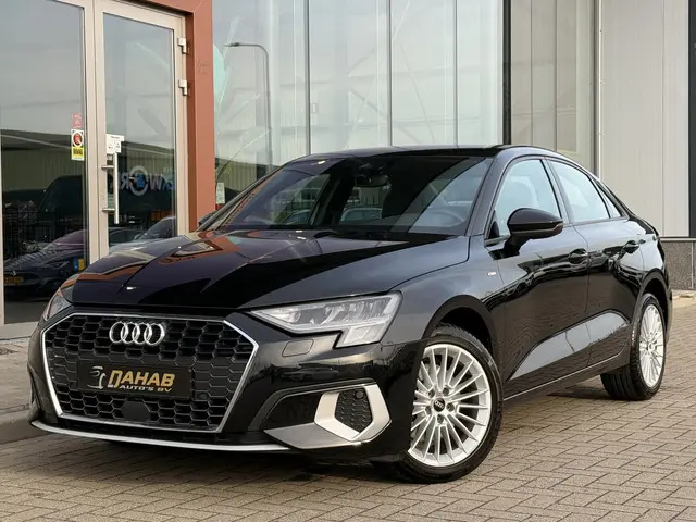 Audi A3 Limousine 30 TFSI Advanced edition | Navi | ACC | Stoelverwarming | Apple Carplay | DAB |