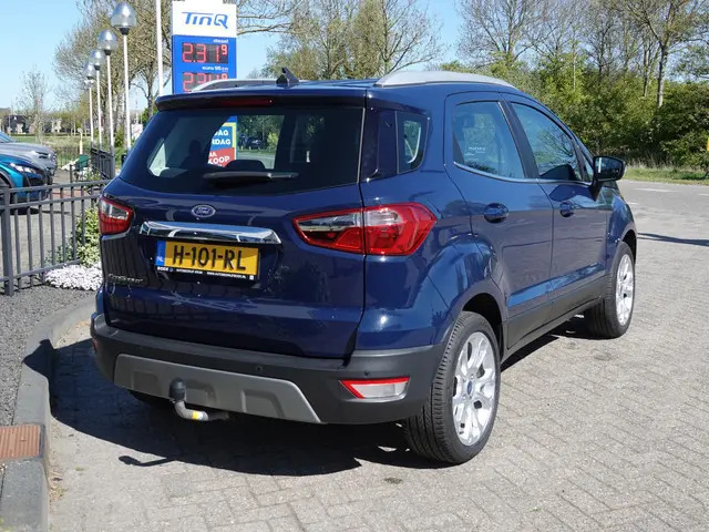 Ford EcoSport 1.0 EcoBoost 125PK Titanium TREKHAAK | LMV | CRUISE | BT-TEL