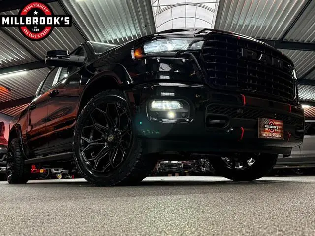 Dodge Ram 1500 Sport Hurricane ALL- IN, Widebody, Black Edition, LPG, Bakflip, Panoramadak, Adaptiev...