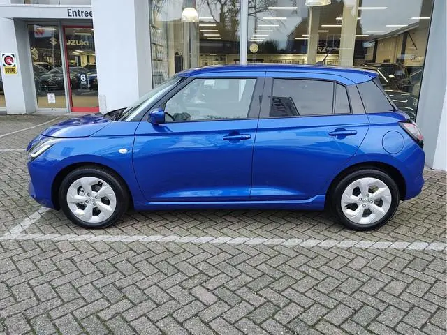 Suzuki Swift 1.2 SELECT SMART HYBRID Direct Leverbaar | Tot 10 JAAR GARANTIE! | Inclusief € 2.200,-...