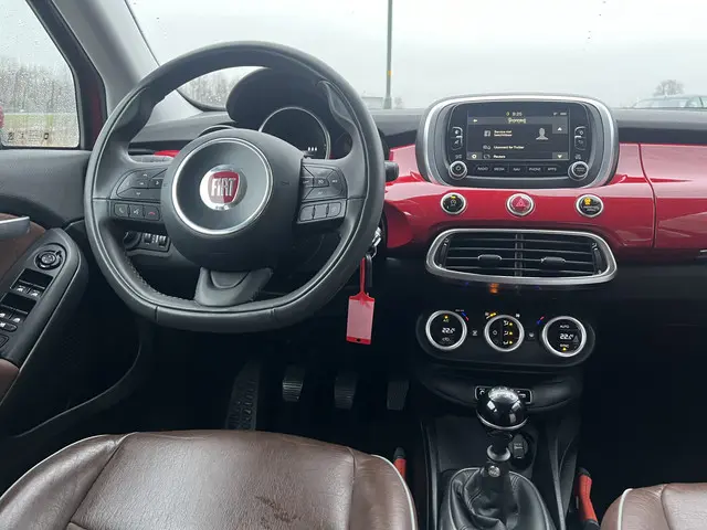 Fiat 500 X 1.4 Turbo MultiAir PopStar / Trekhaak / Leder / Cruise / Climate / DAB /