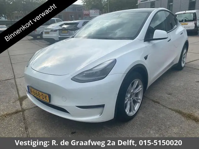 Tesla Model Y Long Range AWD 75 kWh | Navigatie | Panoramadak | 1e eigenaar | Lichtmetalen velgen |