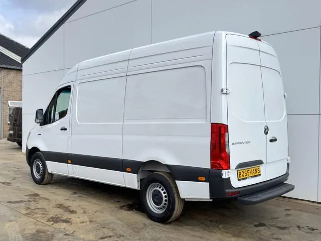 Mercedes-Benz eSprinter 314 Pro 81kWh Nieuw model! 313km WLTP 2000kg Trekvermogen L2 115kw Snelladen...
