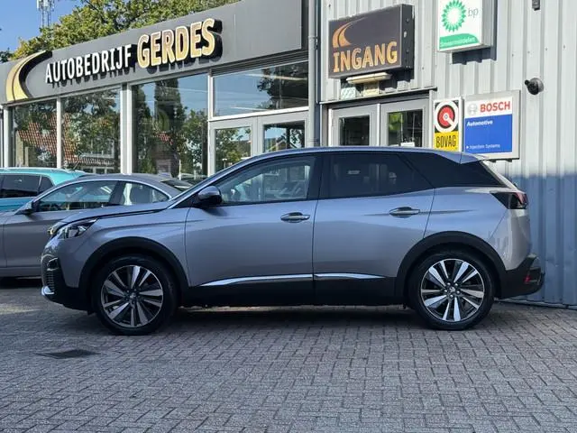 Peugeot 3008 1.2 PureTech Allure | AUTOMAAT | TREKHAAK | NAVI | CRUISE | PDC |