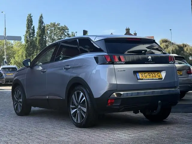 Peugeot 3008 1.2 PureTech Allure | AUTOMAAT | TREKHAAK | NAVI | CRUISE | PDC |