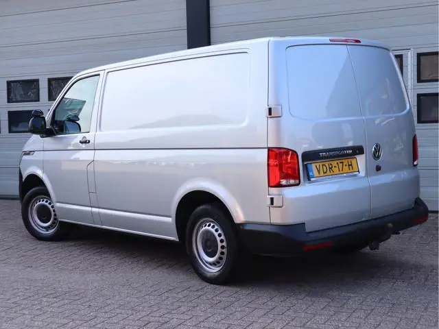 Volkswagen Transporter 2.0 TDI 150pk Automaat Euro 6 - Cruise - Camera - Trekhaak