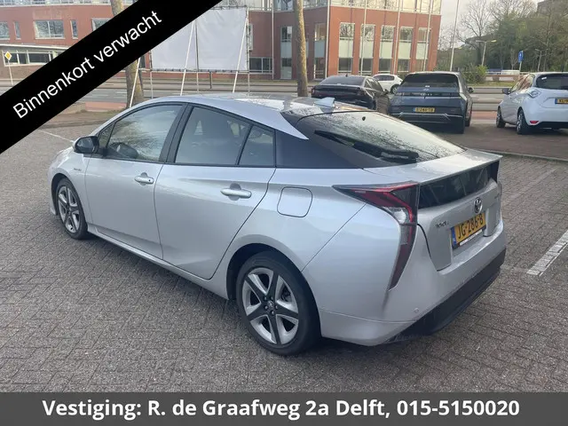 Toyota Prius 1.8 Dynamic | Parkeersensoren | Navigatie | Afneembare trekhaak |
