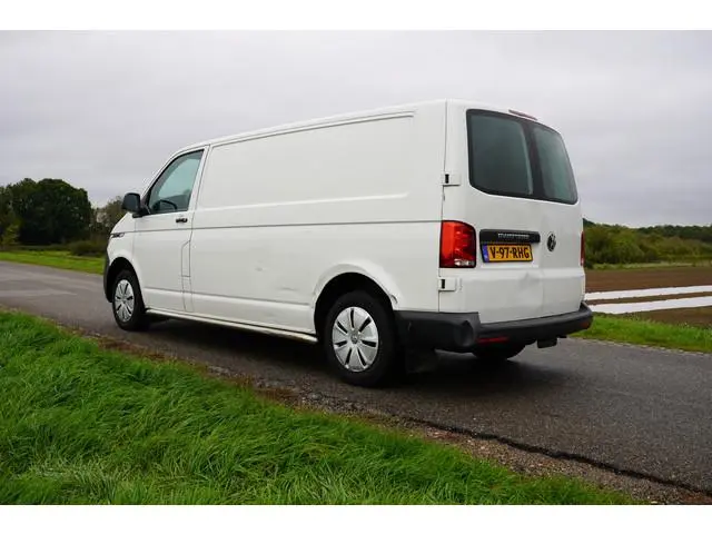 Volkswagen Transporter 2.0 TDI L2H1 28 Comfortline / Automaat / Cruise / 3 Persoon / Airco /
