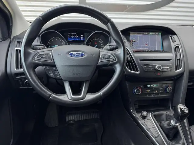 Ford Focus Wagon 1.0 Titanium 2e Eigenaar|Navi|Clima|Trekhaak|Cruise|PDC|APK tot 02-2027