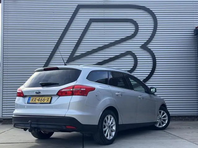 Ford Focus Wagon 1.0 Titanium 2e Eigenaar|Navi|Clima|Trekhaak|Cruise|PDC|APK tot 02-2027