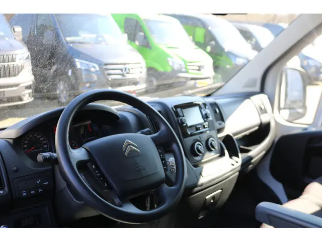 Citroën e-Jumper Bakwagen met Achterdeuren 75 kWh