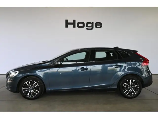 Volvo V40 2.0 T2 Momentum Nap Clima Cruise control Trekhaak Navigatie Stoelverwarming Goed onderhoud...