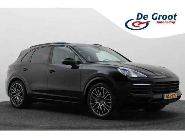 Porsche Cayenne 3.0 E-Hybrid Platinum Edition Sport Chrono Plus, Panoramadak, Luchtvering, Trekhaak,...