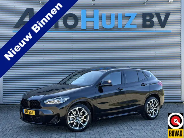 BMW X2 sDrive20i High Executive M Sport Mesh Edition Panoramadak 19 Inch M Sportzetels DAB  Carplay