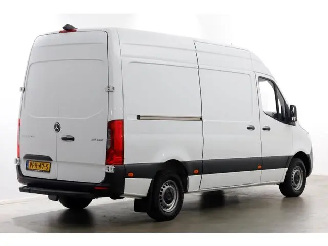 Mercedes-Benz Sprinter 311 CDI 115pk RWD 7G Automaat L2H2 Airco/Camera 05-2021