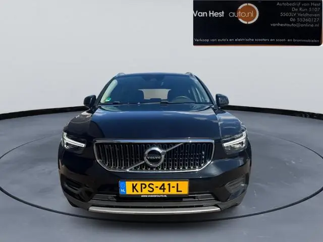 Volvo XC40 1.5 T2 Momentum 6 MND GAR | NAVI | CRUISE CONTROL | LMV | CLIMA
