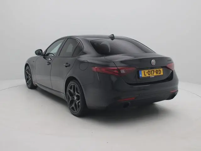 Alfa Romeo Giulia 2.0T Sprint | Apple Carplay/Android Auto | Lederen Bekleding | Camera | Lichtmetal...