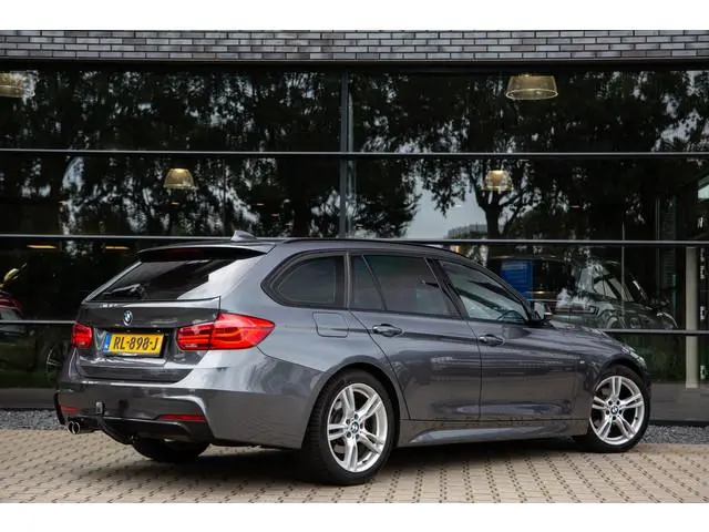 BMW 3-serie Touring 320i High Executive M-Sport , Leder, Trekhaak, Stoelverwarming, Carplay