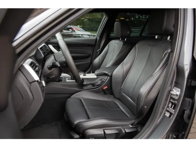 BMW 3-serie Touring 320i High Executive M-Sport , Leder, Trekhaak, Stoelverwarming, Carplay