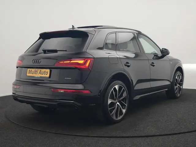 Audi Q5 50 TFSI e S Line PHEV 300pk Dealer O.H. | Trekhaak Af Fabriek | Panodak | 360 Camera | Adapt...