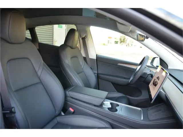 Tesla Model Y Long Range AWD 75 kWh Enhanced AutoPilot3.0+FSD (twv 7.500,-)