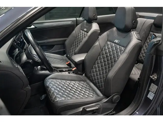 Volkswagen T-Roc Cabrio 1.5 TSI R-Line *BEATS Sound-systeem / Winterpakket / LED-Koplamp / Black-Sty...