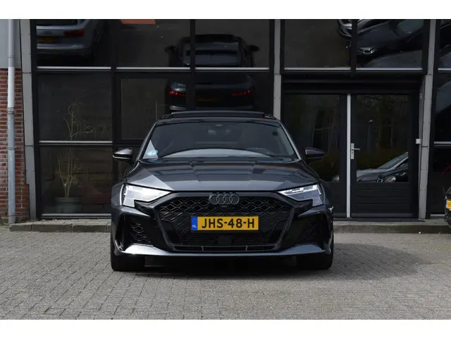 Audi RS3 Sportback 2.5 TFSI quattro Pano Kuip Lane Keyless Sonos Camera