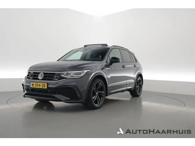 Volkswagen Tiguan 1.5 TSI R-Line | Pano | Elek. Trekhaak | Camera + PDC | CarPlay | Dodehoek | Dig....