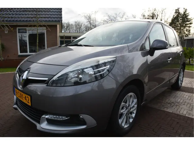 Renault Scénic 1.2 TCe Bose Trekhaak Clima PDC Cruise Control Navi