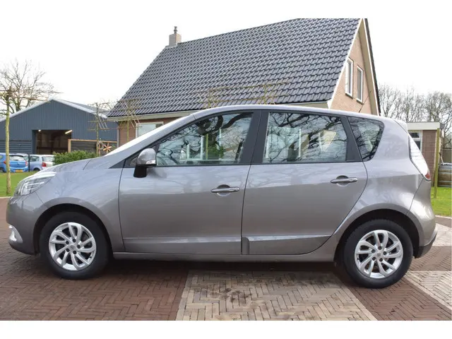 Renault Scénic 1.2 TCe Bose Trekhaak Clima PDC Cruise Control Navi