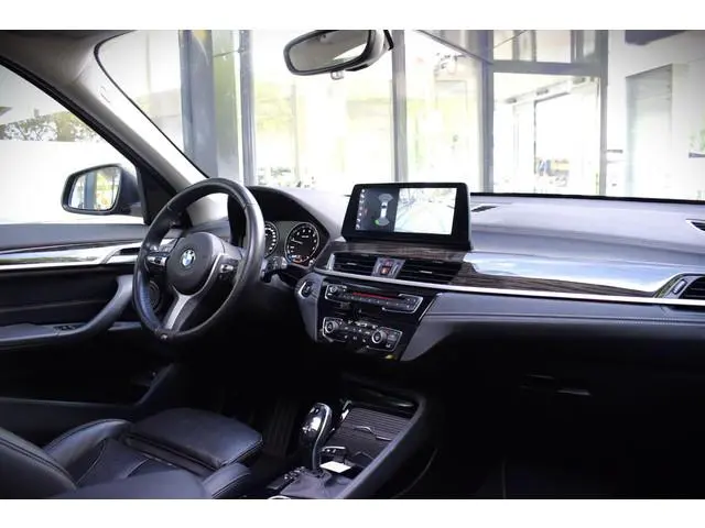 BMW X1 sDrive20i |PANO|CAMERA|H&K|MEMORYSTOEL|CARPLAY
