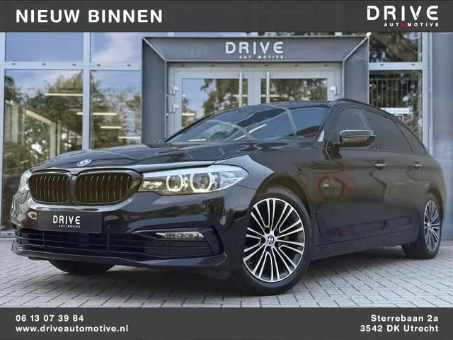 BMW 5-serie Touring 520i High Ex. Sport line