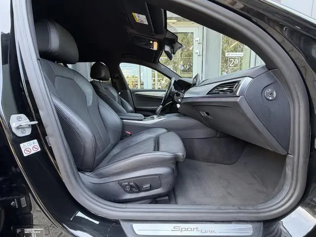 BMW 5-serie Touring 520i High Ex. Sport line