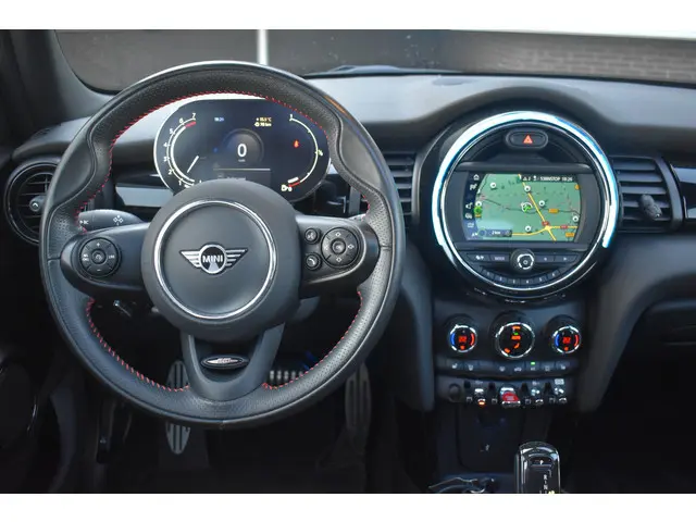 MINI Mini 1.5 Cooper Dalston Edition | Pano | 5-Drs | Schaalstoel | Carplay