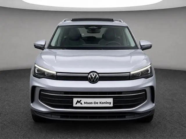 Volkswagen Tiguan 1.5eHybrid 150kW/204PK Life Edition · Panoramadak · Camera + Parkeersensoren · Sto...