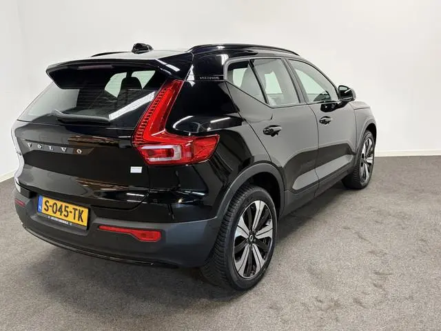 Volvo XC40 Recharge Plus 70 kWh SOH94.8% Warmtepomp/ Stoel & Stuurverw./ Camera/ Apple CarPlay