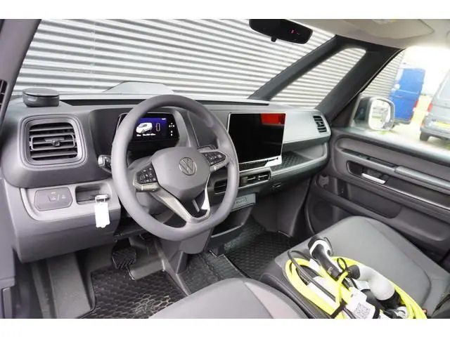 Volkswagen ID. Buzz Cargo 79kWh Accu 286 PK Achterdeuren 3-Zits Camera ACC Trekhaak Cruise Standkach...