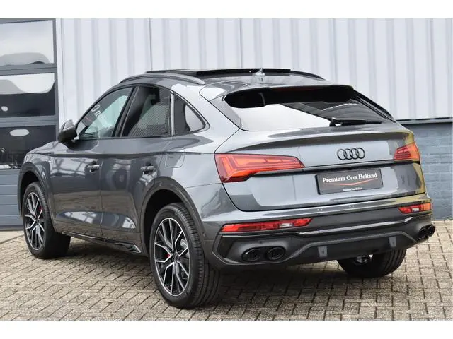 Audi Q5 Sportback 50 TFSI e S-Line 299 Pk Pano RS-Leder Rood Stiksel HUD Sfeer Keyless Trekhaak SQ5