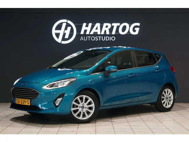 Ford Fiesta 1.0 EcoBoost Titanium + CAMERA / APPLE CARPLAY