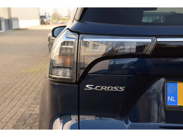 Suzuki S-Cross