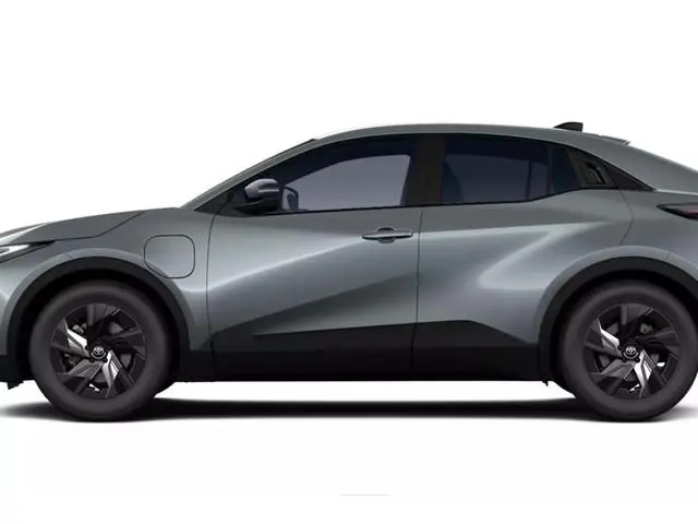 Toyota C-HR+
