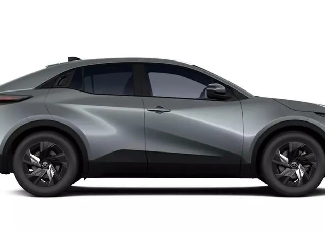 Toyota C-HR+