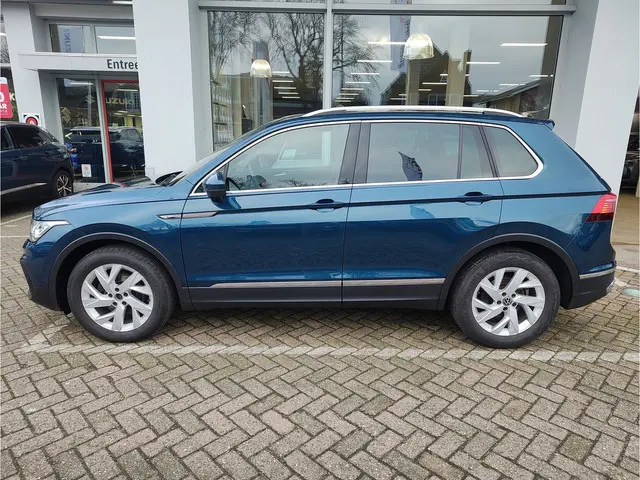 Volkswagen Tiguan 1.5 TSI ELEGANCE AUTOMAAT Trekhaak | Keyless | + Winterwielenset!