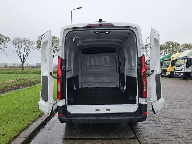 Maxus eDeliver9
