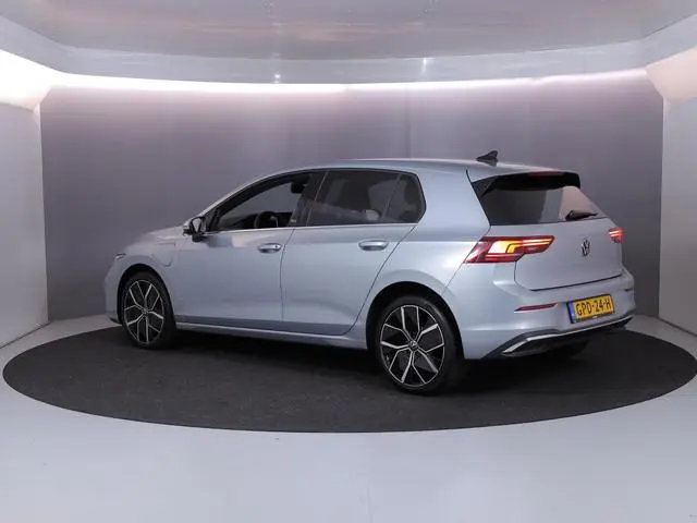 Volkswagen Golf 1.5 eHybrid 50 Edition 204pk| Camera| 18'LM-velgen| Voorstoelen met massage en verwa...