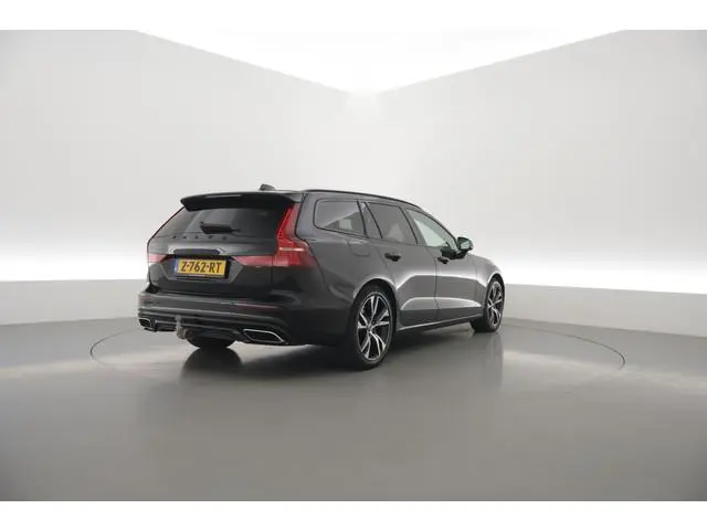Volvo V60 2.0 T6 Recharge AWD R-Design | Rijklaar | Elek. Trekhaak | Bliss | Harman/Kardon | Memory+...