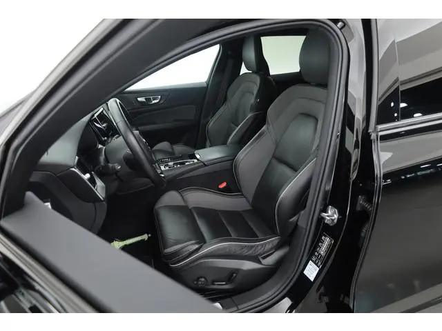 Volvo V60 2.0 T6 Recharge AWD R-Design | Rijklaar | Elek. Trekhaak | Bliss | Harman/Kardon | Memory+...