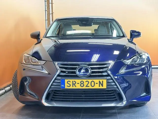 Lexus IS 300h Hybrid Business Line navi | clima | adaptive cruise | semi leer | stoelverw | lmv | me...