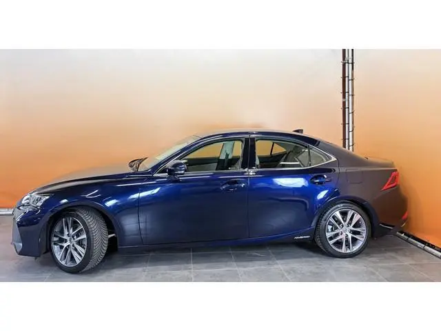 Lexus IS 300h Hybrid Business Line navi | clima | adaptive cruise | semi leer | stoelverw | lmv | me...
